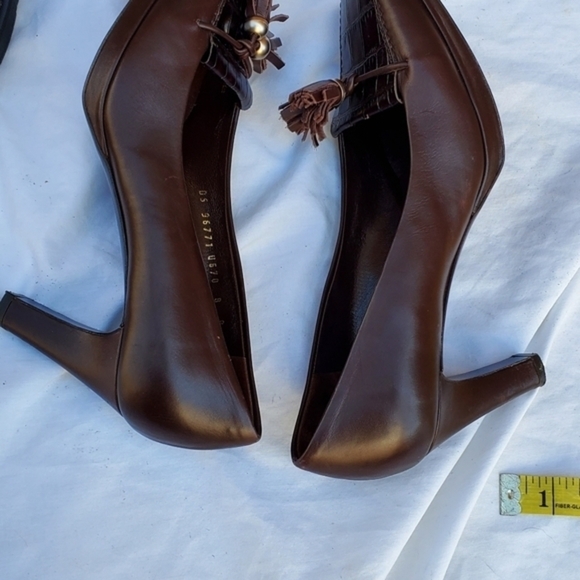 Salvatore Ferragamo fringe pumps 8 - Picture 4 of 12